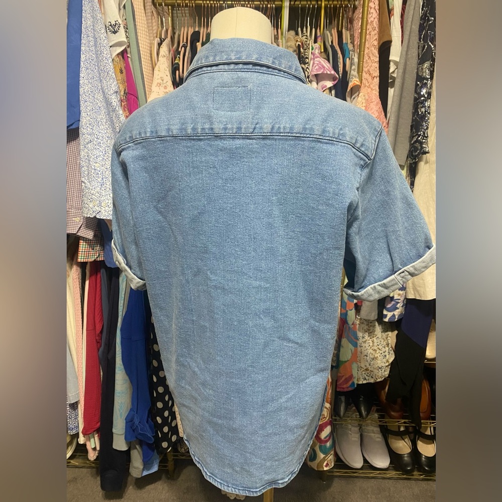 Velvet Heart Light Wash Denim Short Sleeve Button Down Shirt - Size Large - Picture 3 of 9